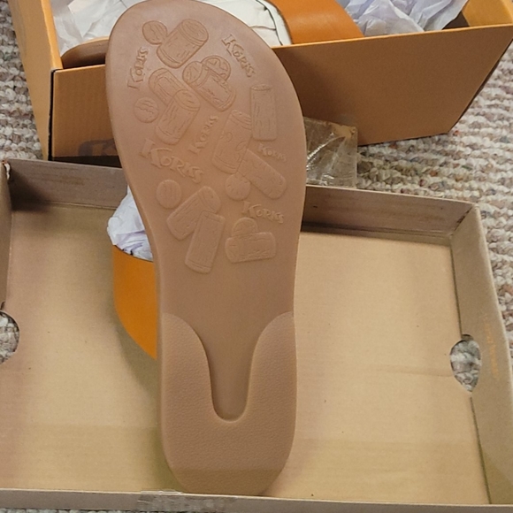 Sandals - Picture 3 of 6